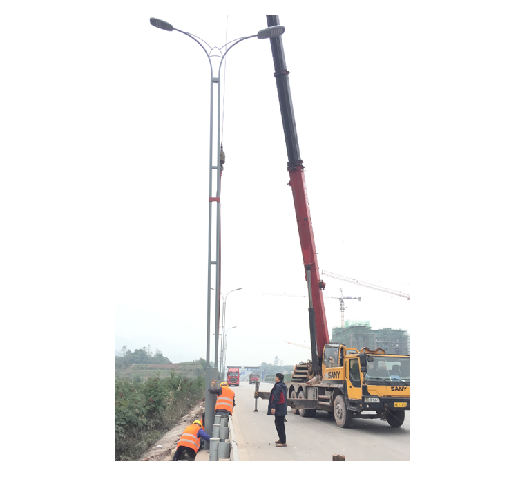 210 National Road street lamp project